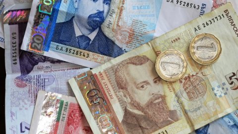Bulgarian Lev: What You Should Know About the Currency in Bulgaria